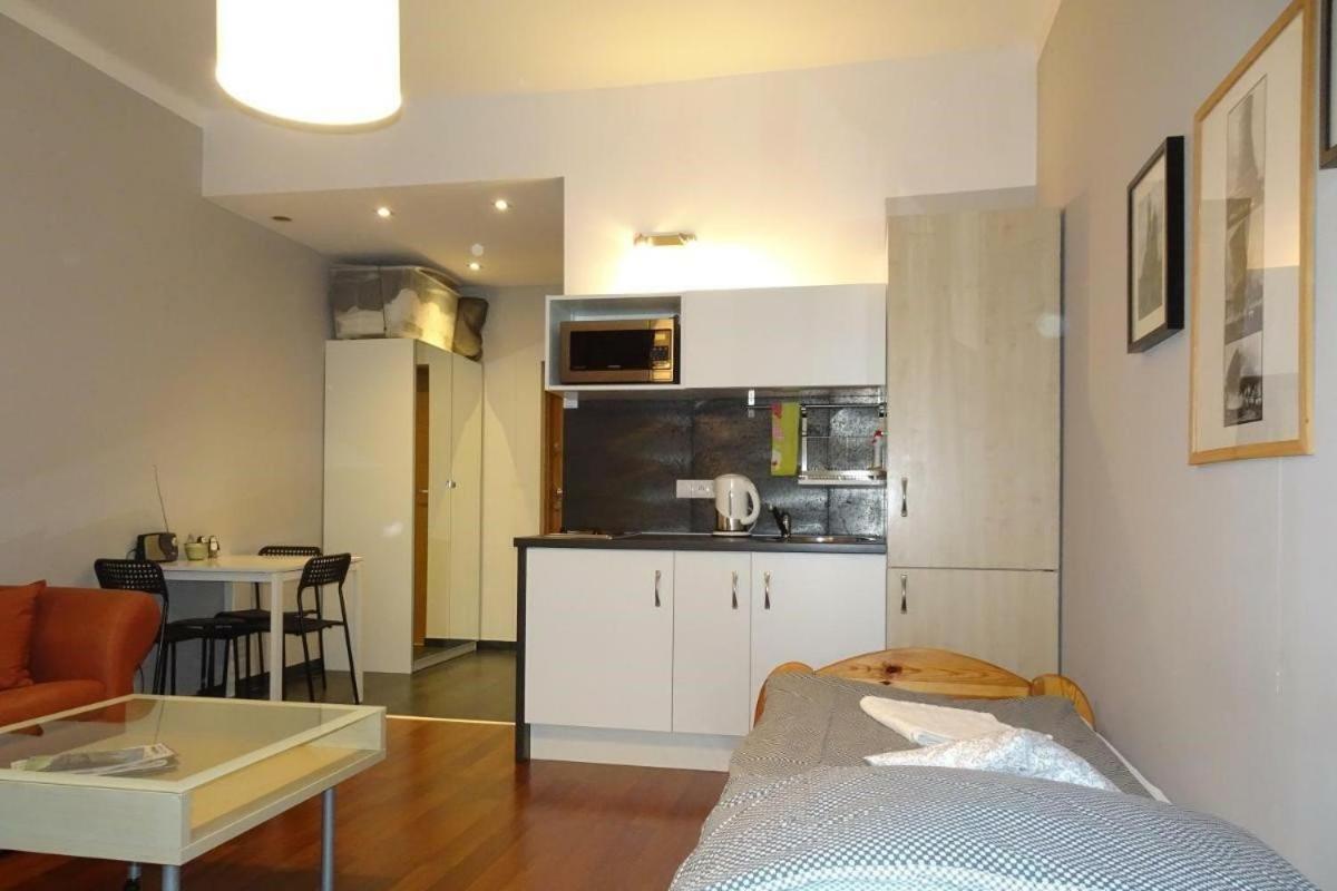 Cybulskiego Guest Rooms Краків Екстер'єр фото